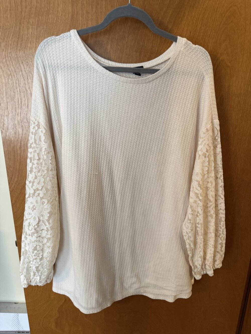 Torrid Womens Cream Sweatshirt Waffle Top Lace Sleeves Size 3X Boho Feminine